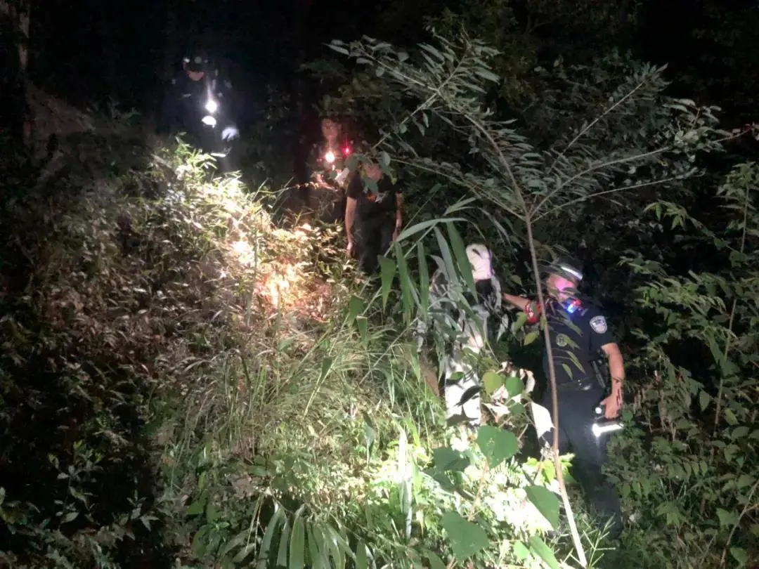 1633592473136264.png 24c99077d03e06e895192871b3de89e.png